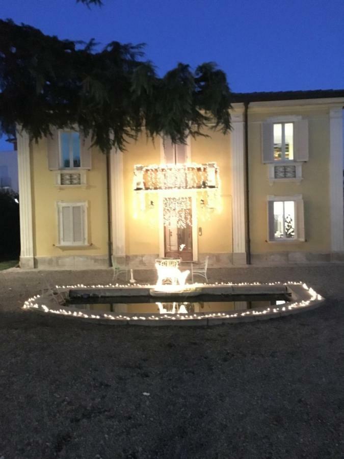 Via Mazzini Bed & Breakfast Bazzano Екстериор снимка